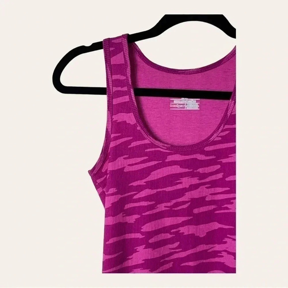 0027W. UNDER ARMOR TANK TOP PINK CAMO IN COLOR SIZE SMALL‎ - Picture 3 of 11